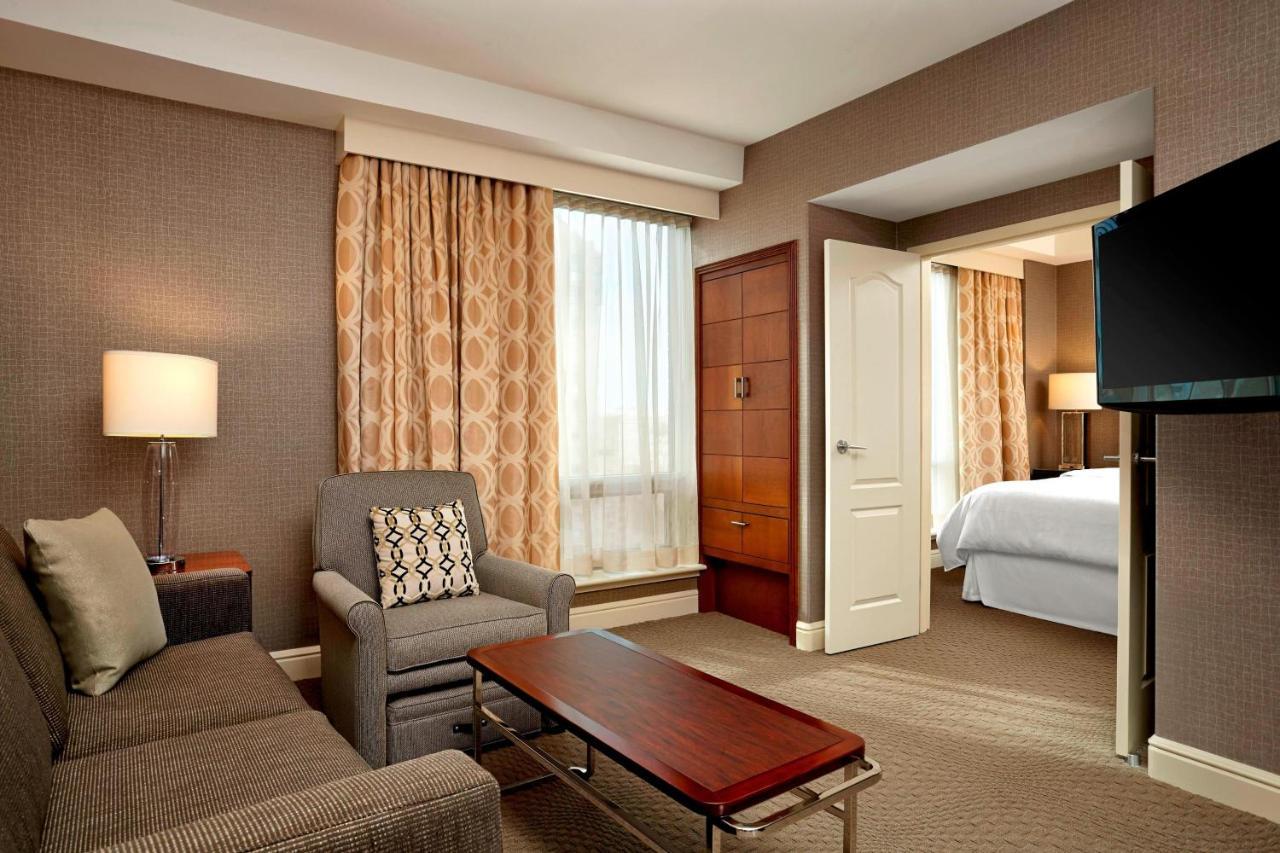Sheraton Suites Calgary Eau Claire Exterior foto
