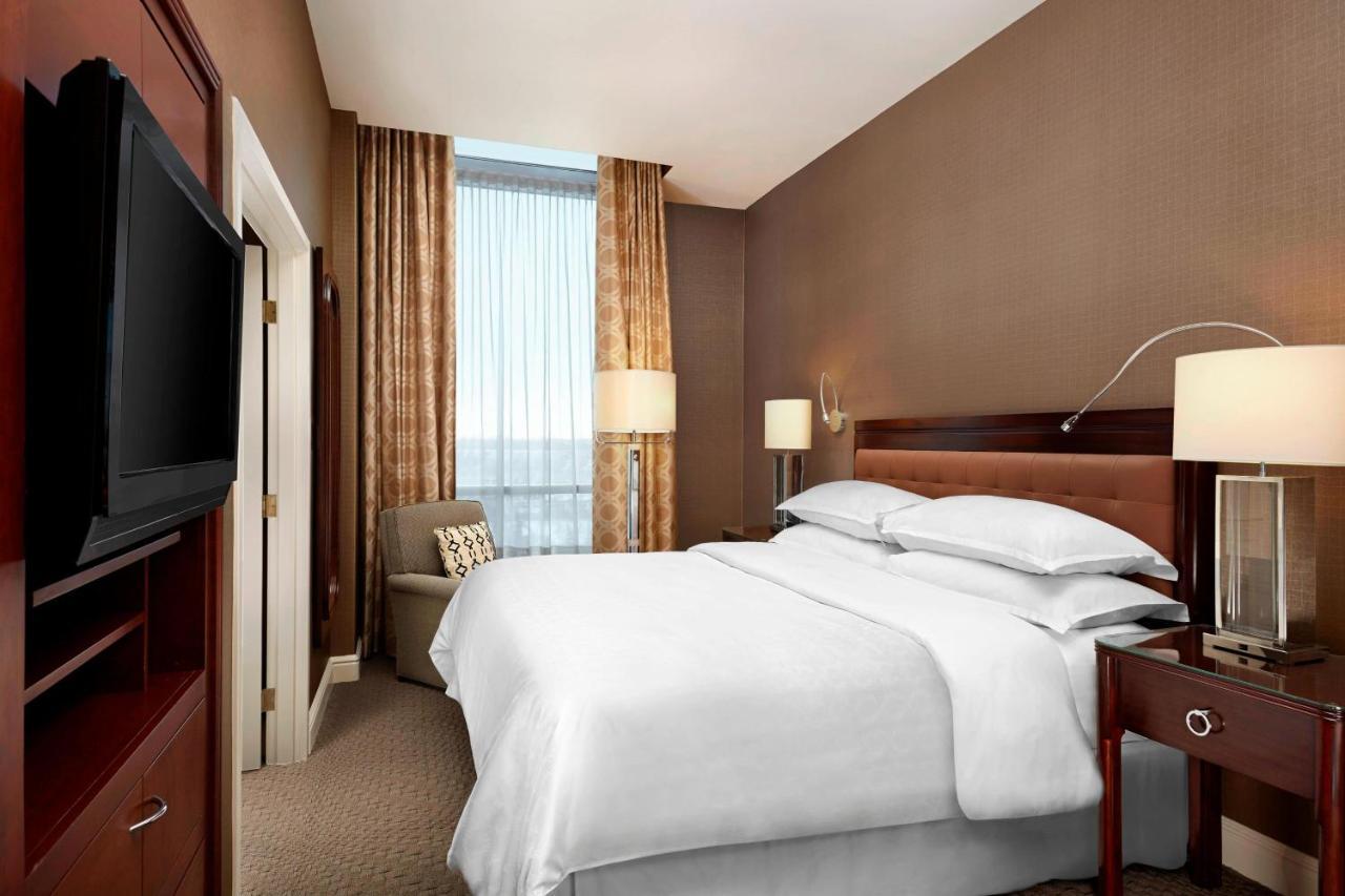Sheraton Suites Calgary Eau Claire Exterior foto