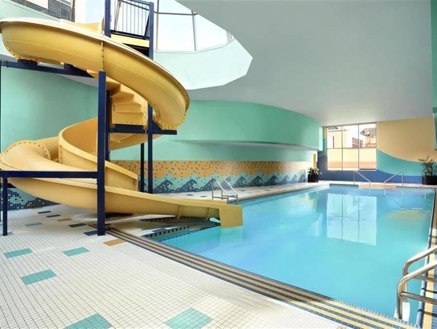 Sheraton Suites Calgary Eau Claire Exterior foto